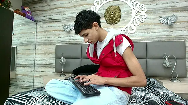 ValeriHot 1 online show from 15, 4, 2026