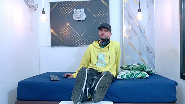 Snapshot of KingOfTemptation chatting on 18, 6, 2026 KingOfTemptation online show from 18, 6, 2026