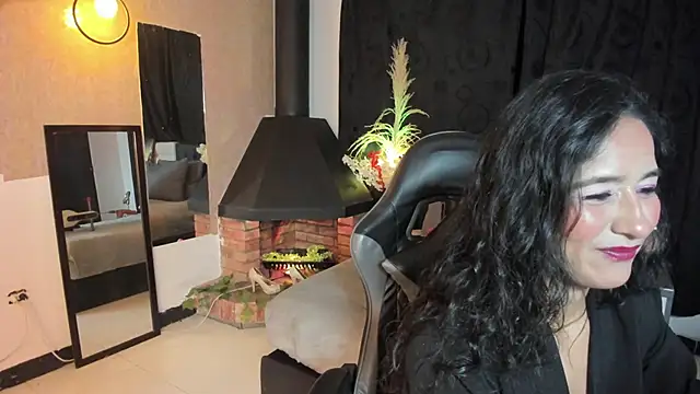 Snapshot of Vicky_Angeel chatting on 5, 6, 2026 Vicky Angeel online show from 5, 6, 2026