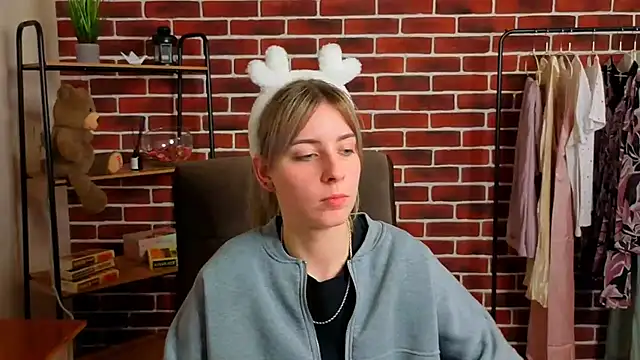 Snapshot of RebeccaaNelson chatting on 23, 3, 2026 RebeccaaNelson online show from 23, 3, 2026