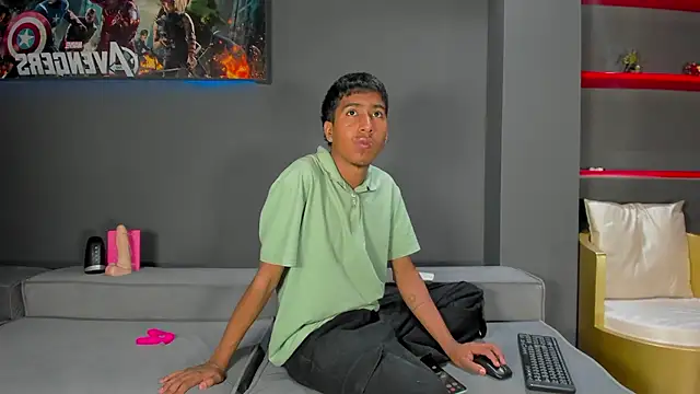 Snapshot of Ender_h0tt chatting on 4, 7, 2026 Ender h0tt online show from 4, 7, 2026