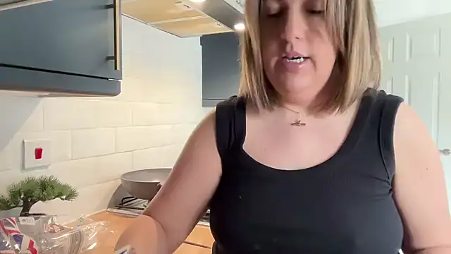 annabellewarick online show from 23, 3, 2026