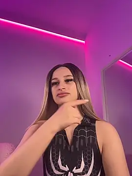 ScarletFlameee online show from 11, 4, 2026