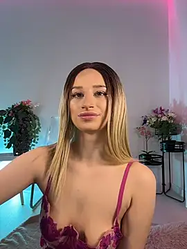 Snapshot of ScarletFlameee chatting on 10, 5, 2026 ScarletFlameee online show from 10, 5, 2026