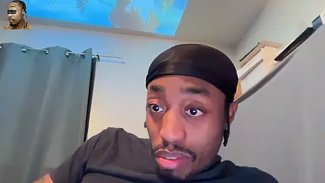 Snapshot of OneUp_Close chatting on 22, 4, 2026 OneUp Close online show from 22, 4, 2026
