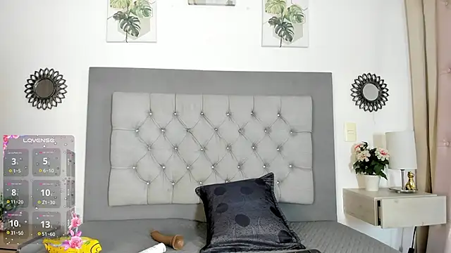 Arya Grey online show from 14, 4, 2026