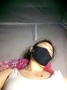 Bling-pusy online show from 18, 4, 2026