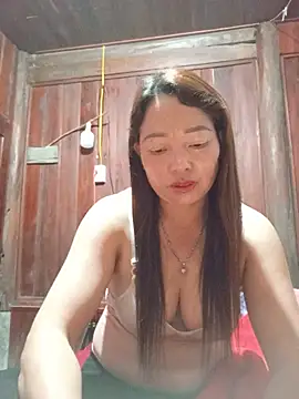 Snapshot of Yellow-pink chatting on 11, 6, 2026 Yellow-pink online show from 11, 6, 2026