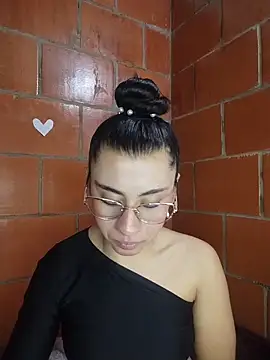 Amanda x1 online show from 18, 6, 2026
