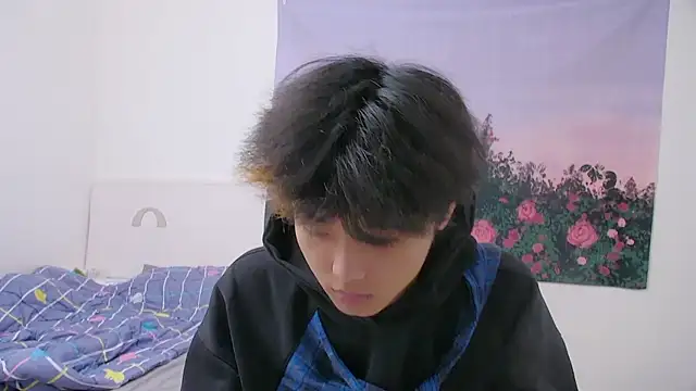 icecream-002 online show from 11, 4, 2026