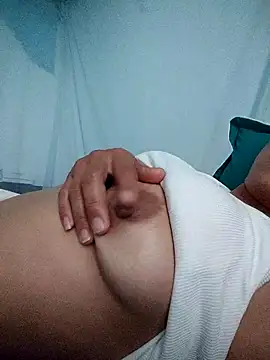 Snapshot of Sweet-cum425 chatting on 9, 4, 2026 Sweet-cum425 online show from 9, 4, 2026