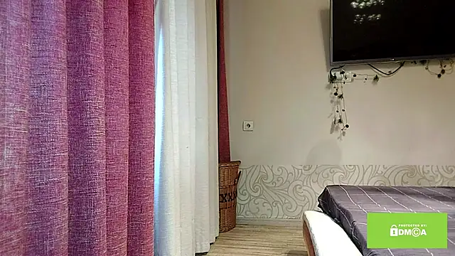 OlivaArashiro online show from 9, 3, 2026