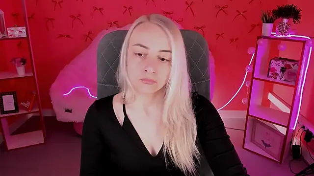 CarolMoor online show from 22, 4, 2026