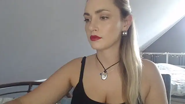 Snapshot of ScarlettSensitive chatting on 19, 6, 2026 ScarlettSensitive online show from 19, 6, 2026