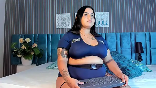 Snapshot of MiiaaVelvet chatting on 12, 4, 2026 MiiaaVelvet online show from 12, 4, 2026