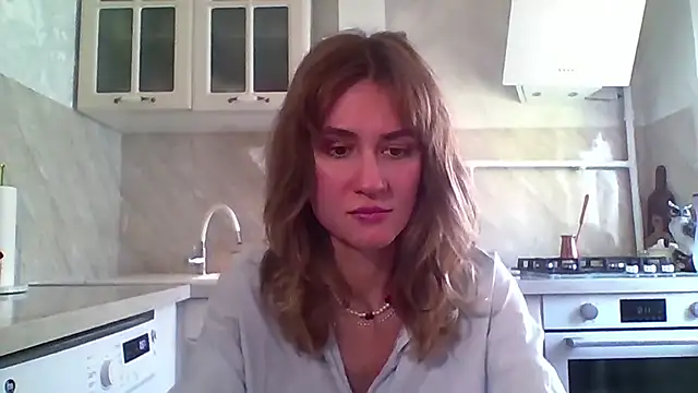 ElenoreHolguin online show from 17, 4, 2026