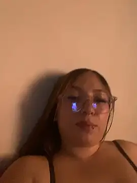 Snapshot of Milaac_ chatting on 1, 4, 2026 Milaac online show from 1, 4, 2026