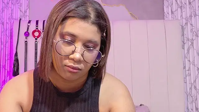 Snapshot of LorenaDuval chatting on 8, 6, 2026 LorenaDuval online show from 8, 6, 2026