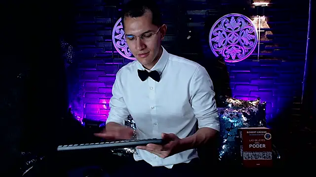 MilanDavid1 online show from 24, 3, 2026