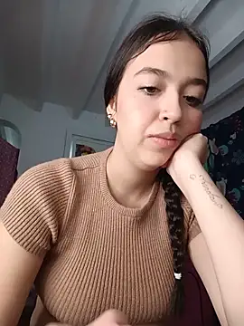 Snapshot of Kitty_Loveee chatting on 18, 5, 2026 Kitty Loveee online show from 18, 5, 2026