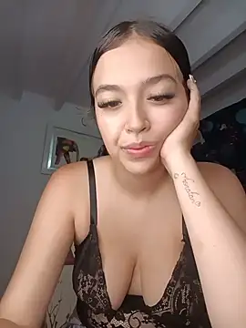 Snapshot of Kitty_Loveee chatting on 2, 6, 2026 Kitty Loveee online show from 2, 6, 2026