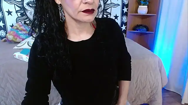Snapshot of _Alexandra_Jones chatting on 18, 7, 2026 Alexandra Jones online show from 18, 7, 2026