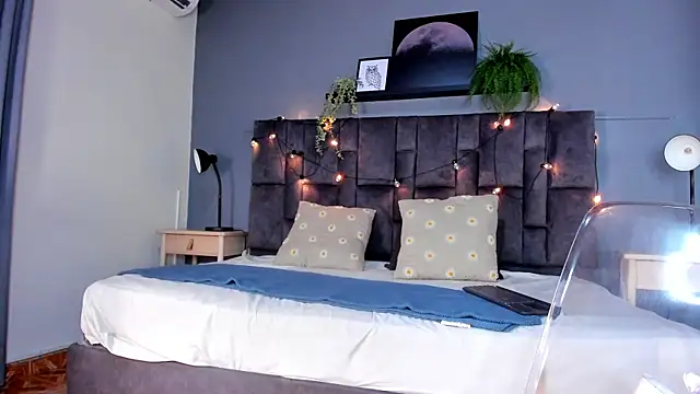 Meganlove   online show from 7, 4, 2026