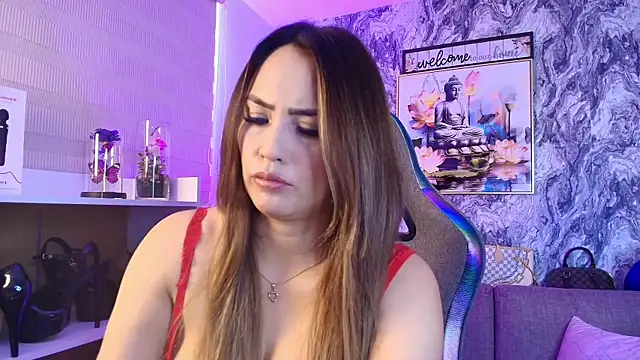 Katalina Alvarezz online show from 20, 4, 2026