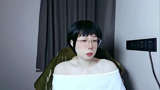 Snapshot of lin_lin_520_520 chatting on 8, 5, 2026 lin lin 520 520 online show from 8, 5, 2026