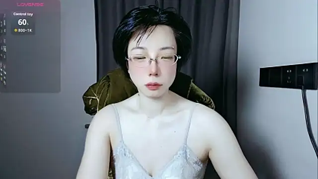 Snapshot of lin_lin_520_520 chatting on 18, 5, 2026 lin lin 520 520 online show from 18, 5, 2026