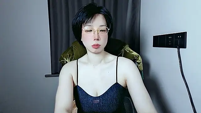 Snapshot of lin_lin_520_520 chatting on 20, 5, 2026 lin lin 520 520 online show from 20, 5, 2026