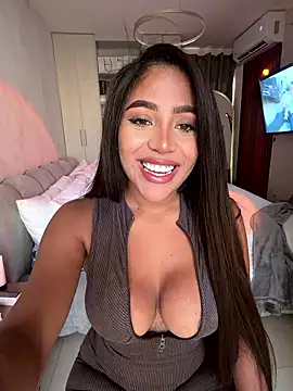 SaraValentina11 online show from 22, 5, 2026