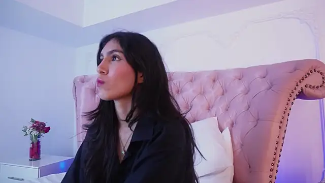 Snapshot of LucianaBlanco_ chatting on 19, 7, 2026 LucianaBlanco online show from 19, 7, 2026