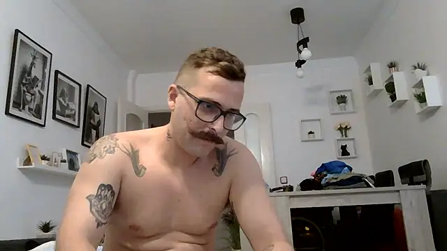 Snapshot of yanick931 chatting on 23, 7, 2026 yanick931 online show from 23, 7, 2026