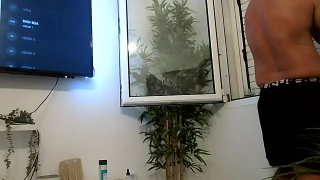 Snapshot of yanick931 chatting on 31, 7, 2026 yanick931 online show from 31, 7, 2026