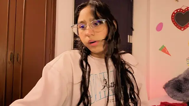 PaulaCutexs online show from 12, 4, 2026