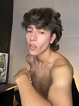 Snapshot of Evan_Barret chatting on 12, 3, 2026 Evan Barret online show from 12, 3, 2026