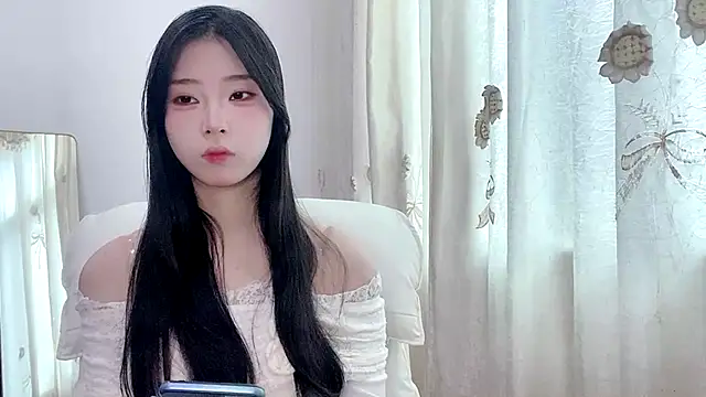 yiyibaby2026 online show from 13, 4, 2026