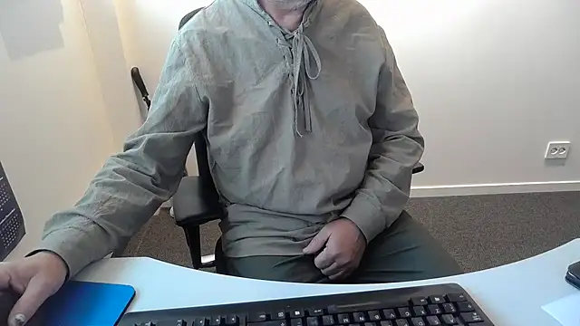 Snapshot of Buggemann chatting on 1, 7, 2026 Buggemann online show from 1, 7, 2026