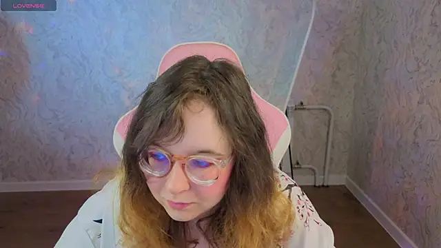 Snapshot of Aleks-caster chatting on 23, 4, 2026 Aleks-caster online show from 23, 4, 2026