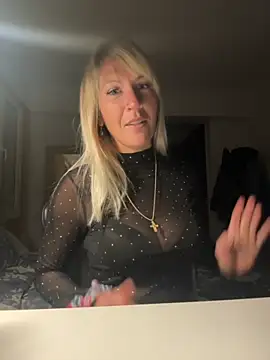 AtomBlondy online show from 15, 3, 2026