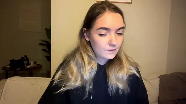 RoxyWet online show from 9, 6, 2026
