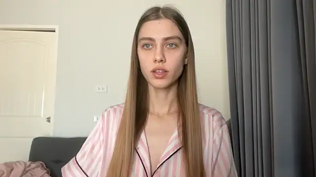 SonyaScarlett online show from 18, 3, 2026