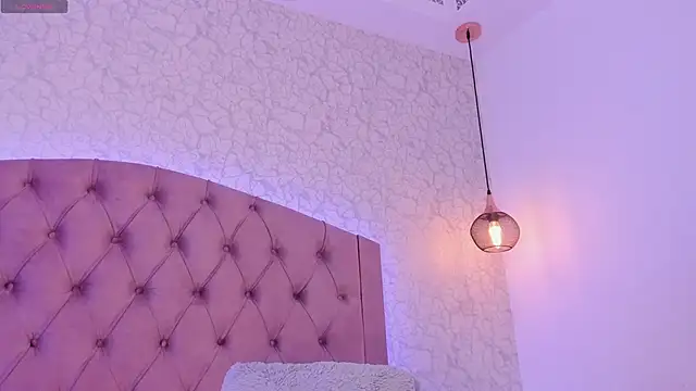 Snapshot of saraa_joness_ chatting on 2, 6, 2026 saraa joness online show from 2, 6, 2026
