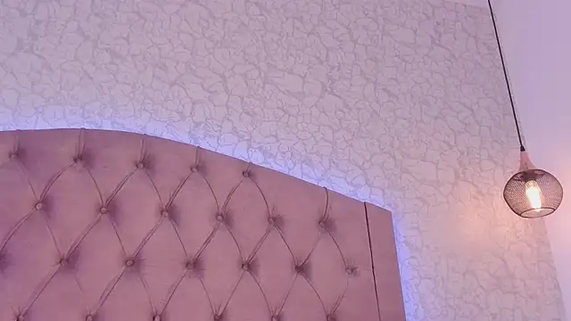 Snapshot of saraa_joness_ chatting on 11, 6, 2026 saraa joness online show from 11, 6, 2026
