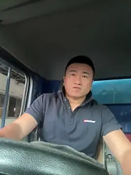 Snapshot of Cunzhangshibage02 chatting on 4, 5, 2026 Cunzhangshibage02 online show from 4, 5, 2026