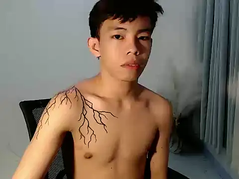 Snapshot of hottasianboy chatting on 26, 5, 2026 hottasianboy online show from 26, 5, 2026
