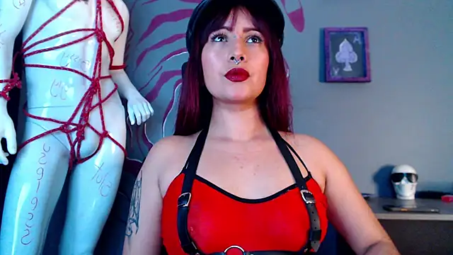 Snapshot of Regina_Iris chatting on 15, 5, 2026 Regina Iris online show from 15, 5, 2026