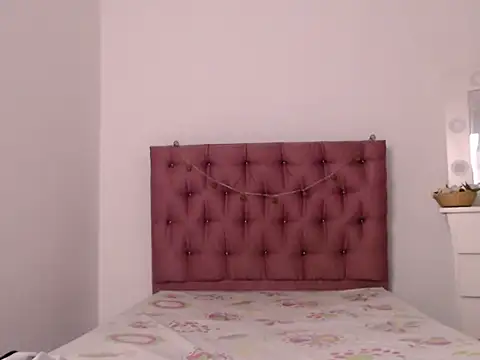 Sweet Scarlett  online show from 6, 4, 2026