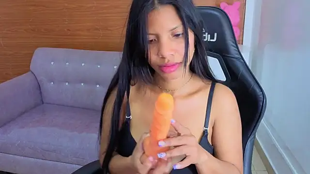 Snapshot of emily_smith_t chatting on 22, 5, 2026 emily smith t online show from 22, 5, 2026
